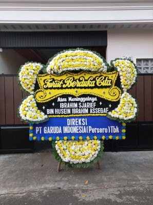 Papan Bunga Duka di Labuhan Ratu Raya