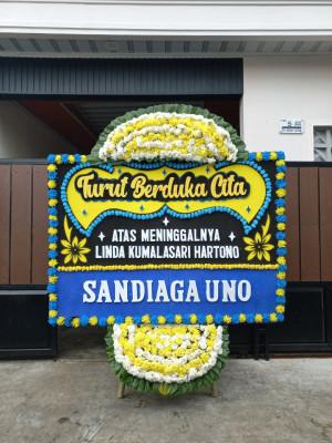 Papan Bunga Duka di Labuhan Ratu Raya